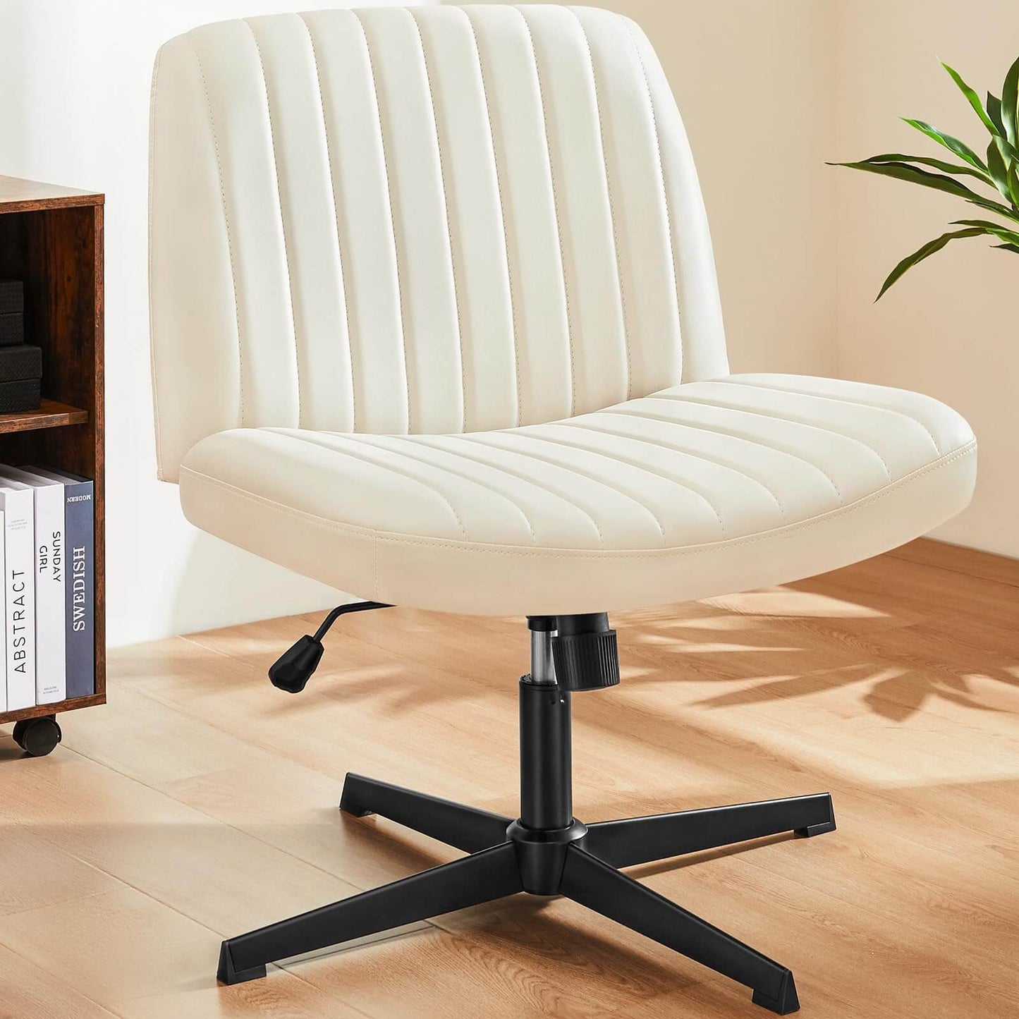 Breiter, bequemer Bürostuhl ohne Rollen – ideal für langes Sitzen!