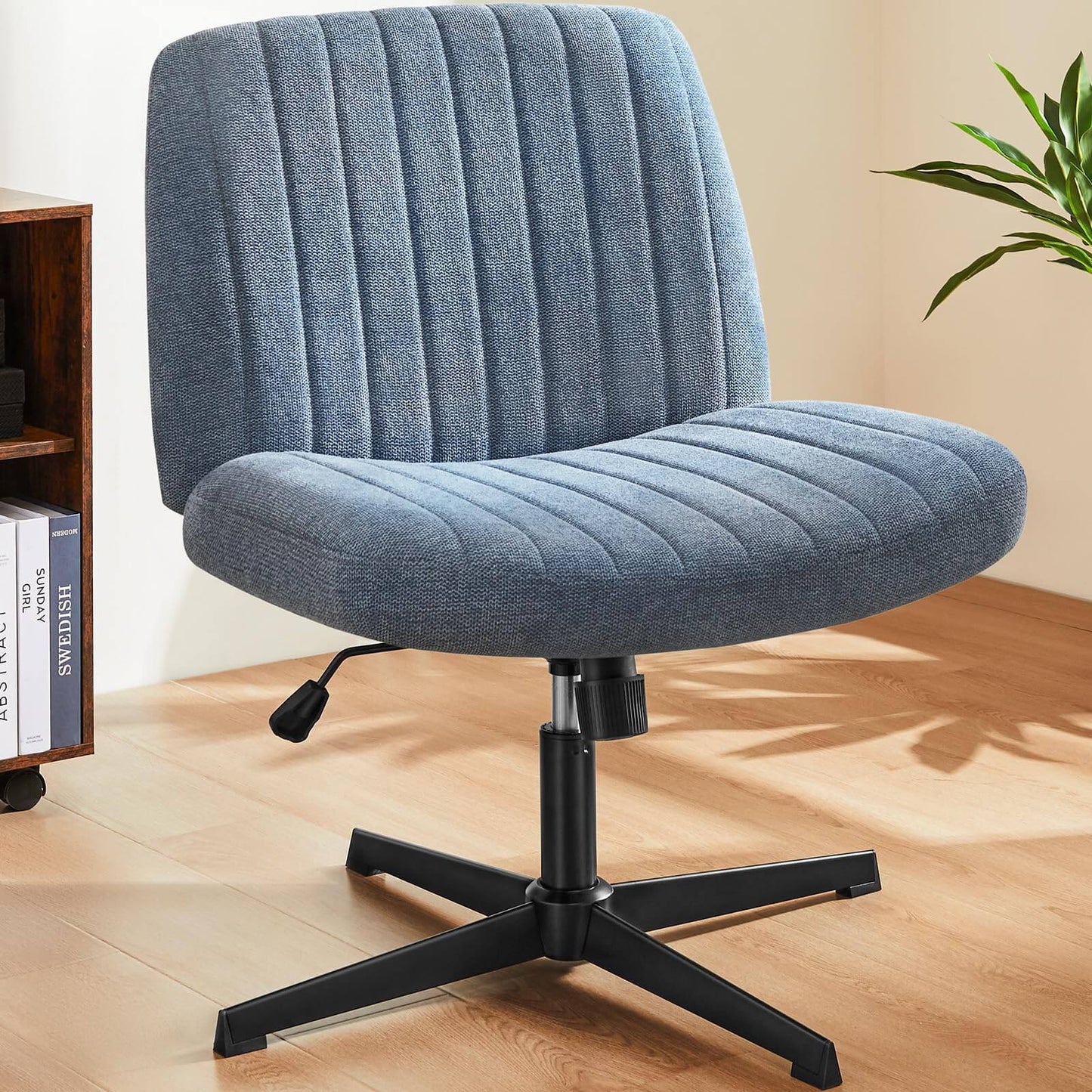 Breiter, bequemer Bürostuhl ohne Rollen – ideal für langes Sitzen!